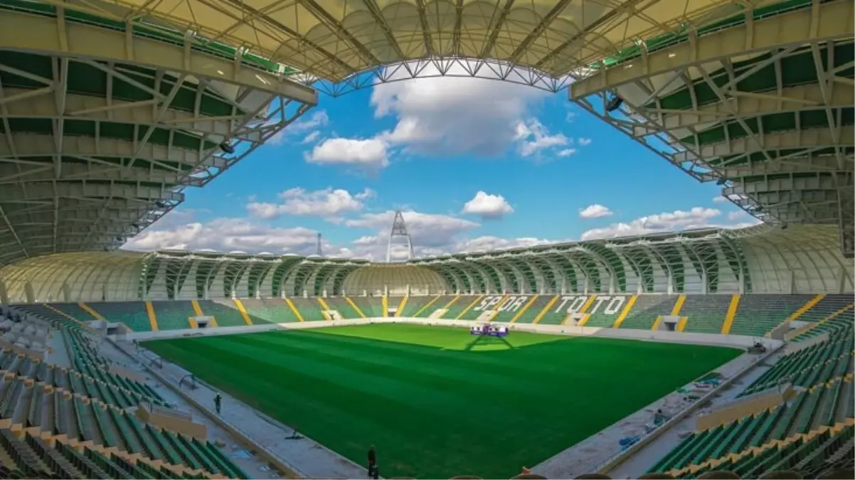 Yeri ve saati netleşti! Süper Lig\'e yükselen son takım Manisa\'da belli olacak