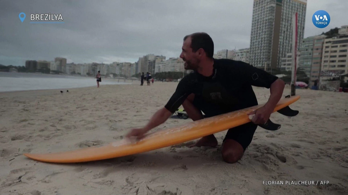 Yılın 100 günü sörf yapan Brezilyalı sörfçü