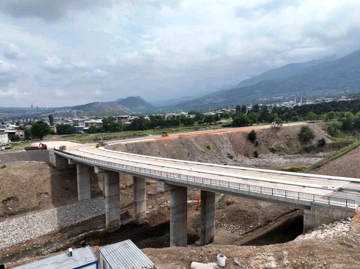 Bursa Büyükşehir Belediyesi, Balıklıdere Köprüsü ile alternatif güzergah oluşturuyor