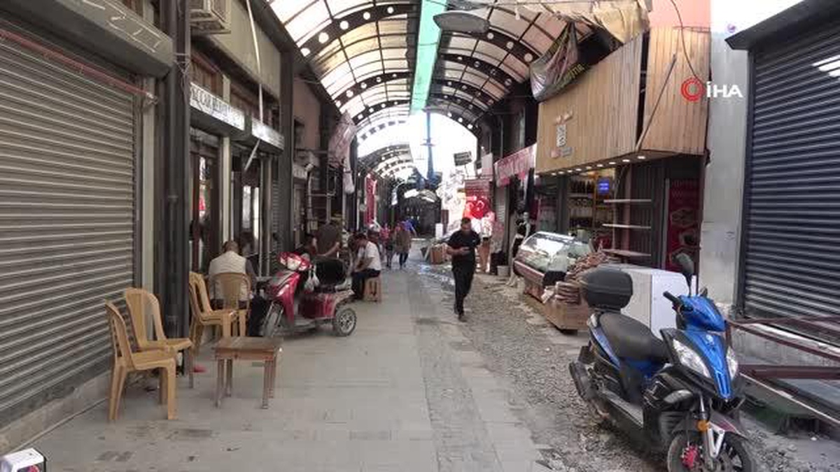 Depremin yıktığı Hatay Uzun Çarşı\'da, 200 iş yeri açıldı