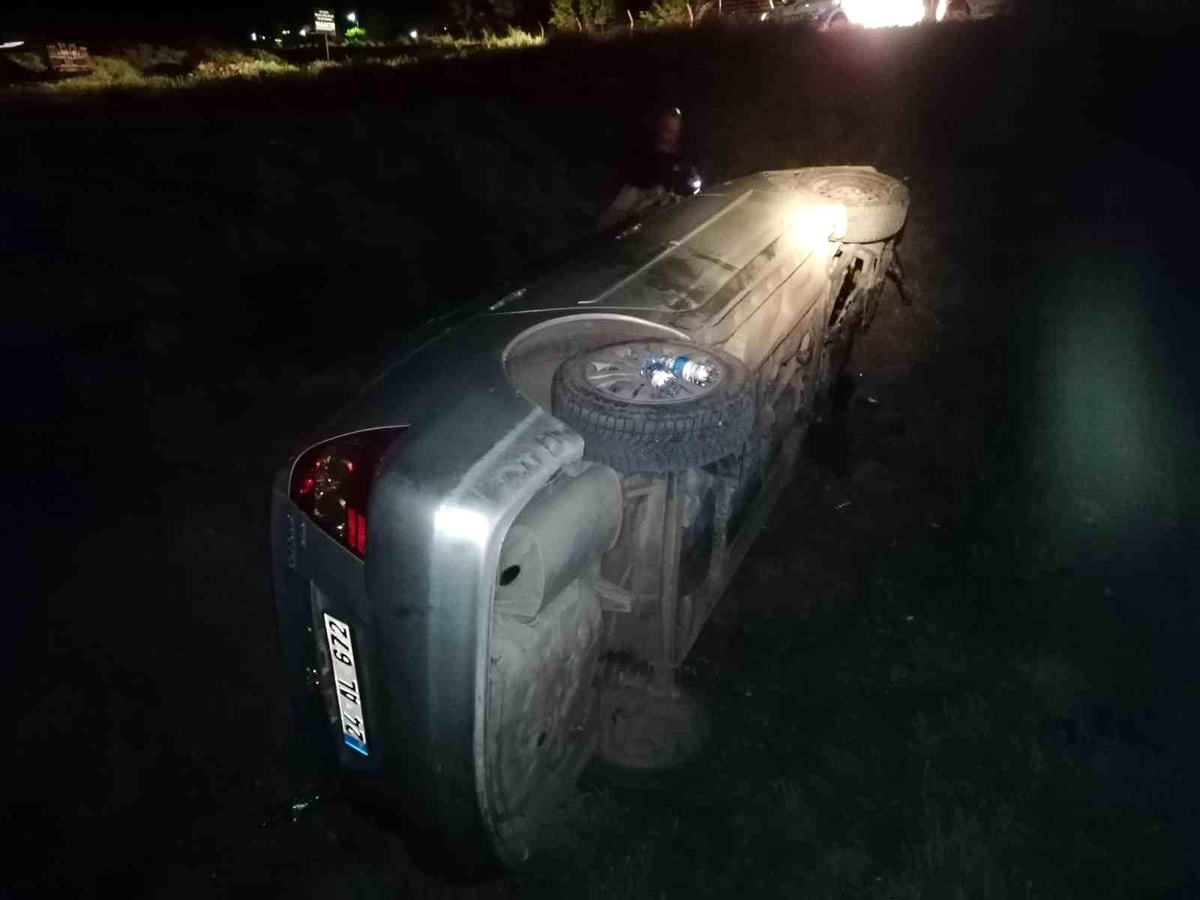 Erzincan\'da Trafik Kazası: 2 Kişi Yaralandı
