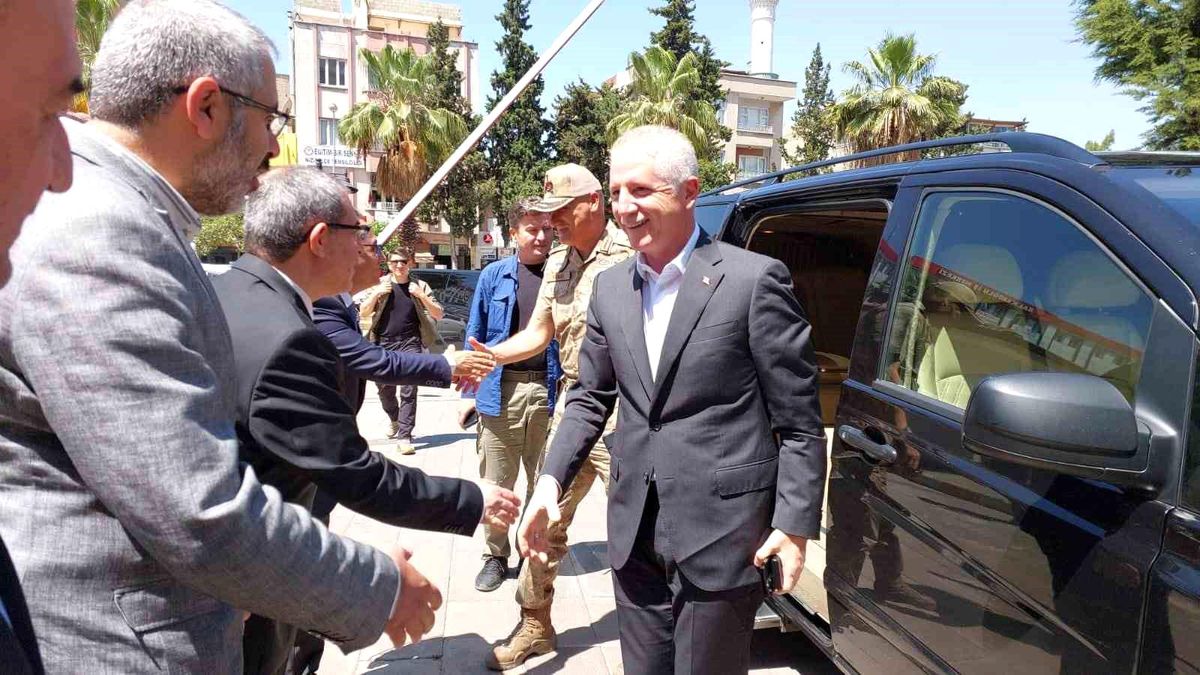 Gaziantep Valisi Davut Gül İstanbul Valiliği\'ne atanması sonrası veda ziyaretlerine başladı