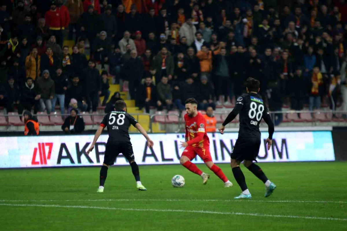 Demir Grup Sivasspor ile Yukatel Kayserispor Süper Lig\'de 32. kez karşılaşıyor