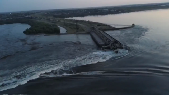 Son dakika: Herson bölgesinde Rusya kontrolündeki baraj vuruldu! Ukrayna lideri Zelenski acil toplantı kararı aldı