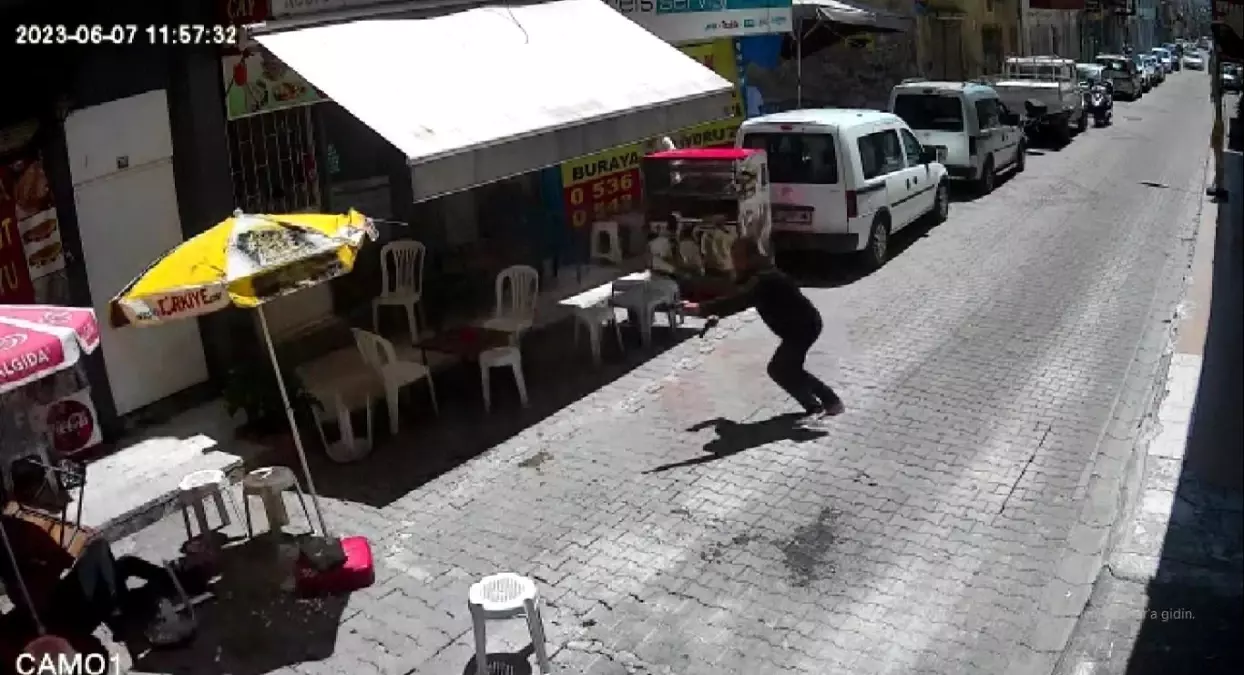 Mersin Adliyesi Karşısındaki Çay Ocağında Silahlı Kavga: 1 Yaralı, 2 Şüpheli Kayıp