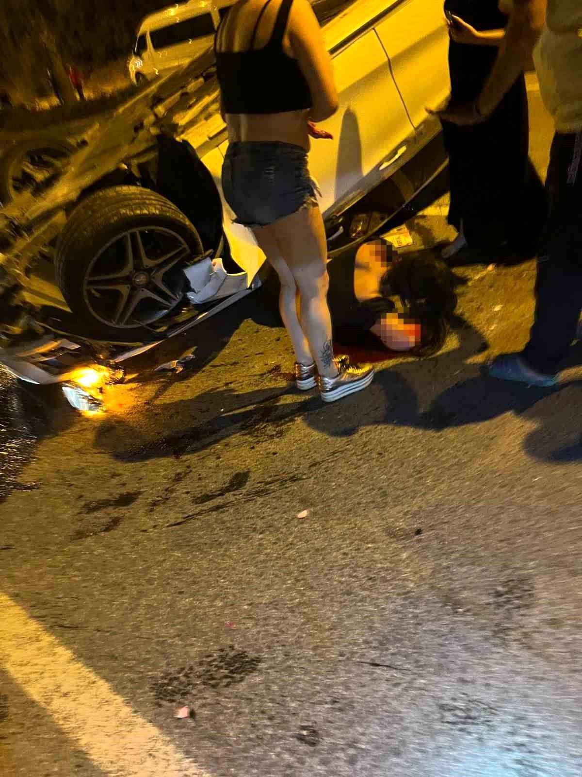 Kuşadası\'nda Alkollü Sürücüden Korkunç Kaza: 3 Yaralı