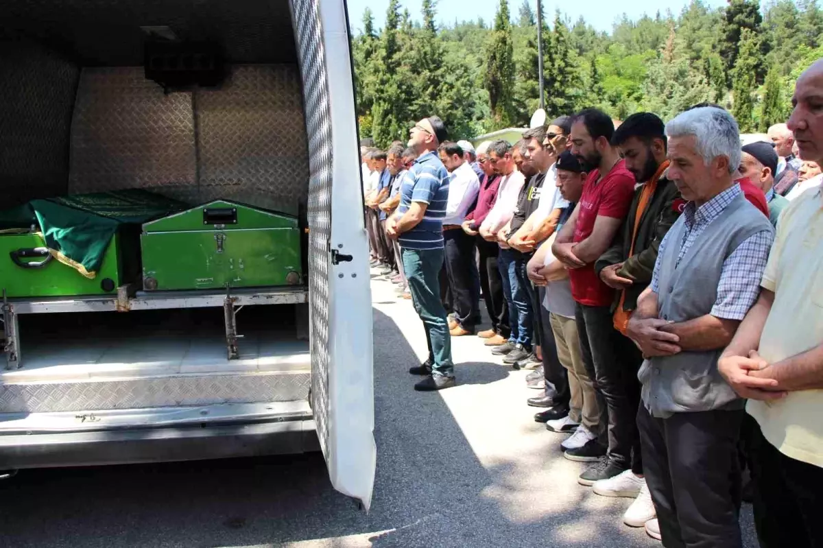 Amasya\'da selde kaybolan kadın son yolculuğuna uğurlandı