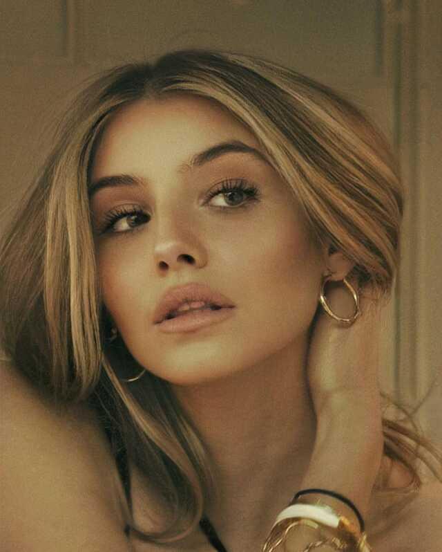 Babası taht hakkından vazgeçti! İşte İtalya'nın model ve sosyal medya fenomeni olan kraliçe adayı