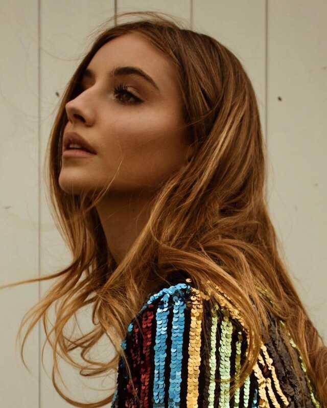 Babası taht hakkından vazgeçti! İşte İtalya'nın model ve sosyal medya fenomeni olan kraliçe adayı