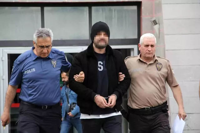 Eski sevgilisini 15 yerinden bıçakladı! Dehşet anları saniye saniye kamerada