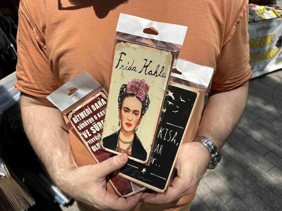 Mini Posterler Dekorasyon Modasında Öne Çıkıyor