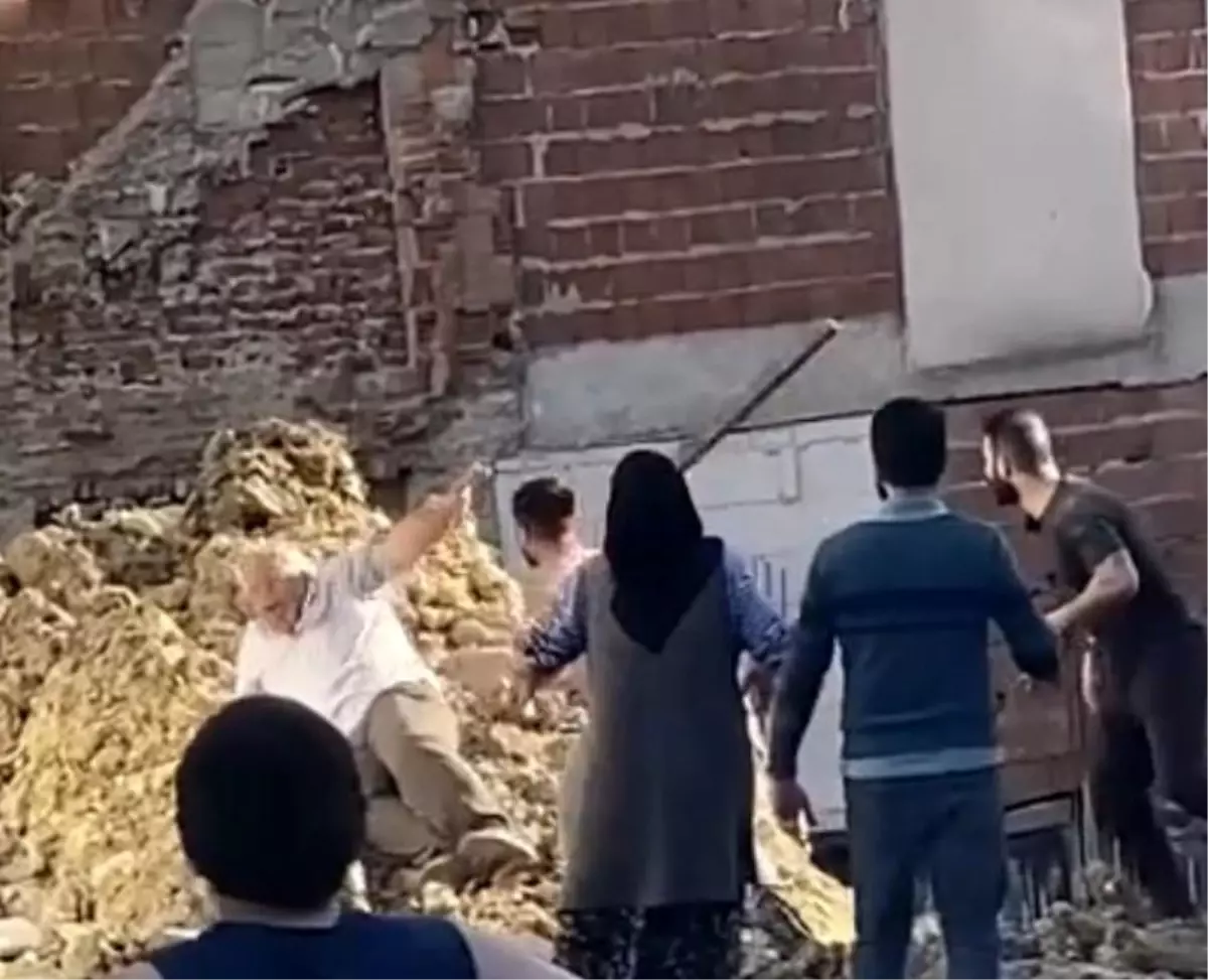 İstanbul Fatih\'te bina yıkımı sırasında kavga çıktı: 7 yaralı