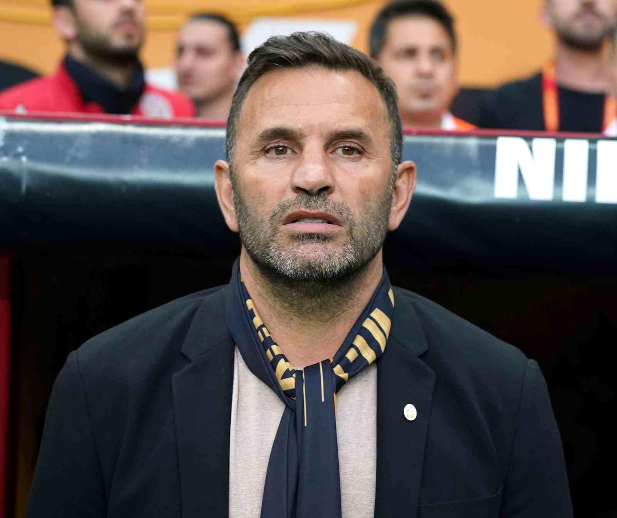 Galatasaray, Okan Buruk\'un sözleşmesini uzattı