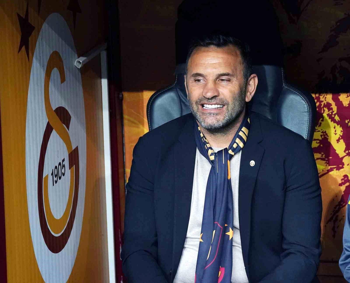 Galatasaray, Teknik Direktör Okan Buruk\'un sözleşmesindeki opsiyonu kullandı ve 1 yıl uzatıldığını Türkiye Futbol Federasyonu\'na bildirdi.