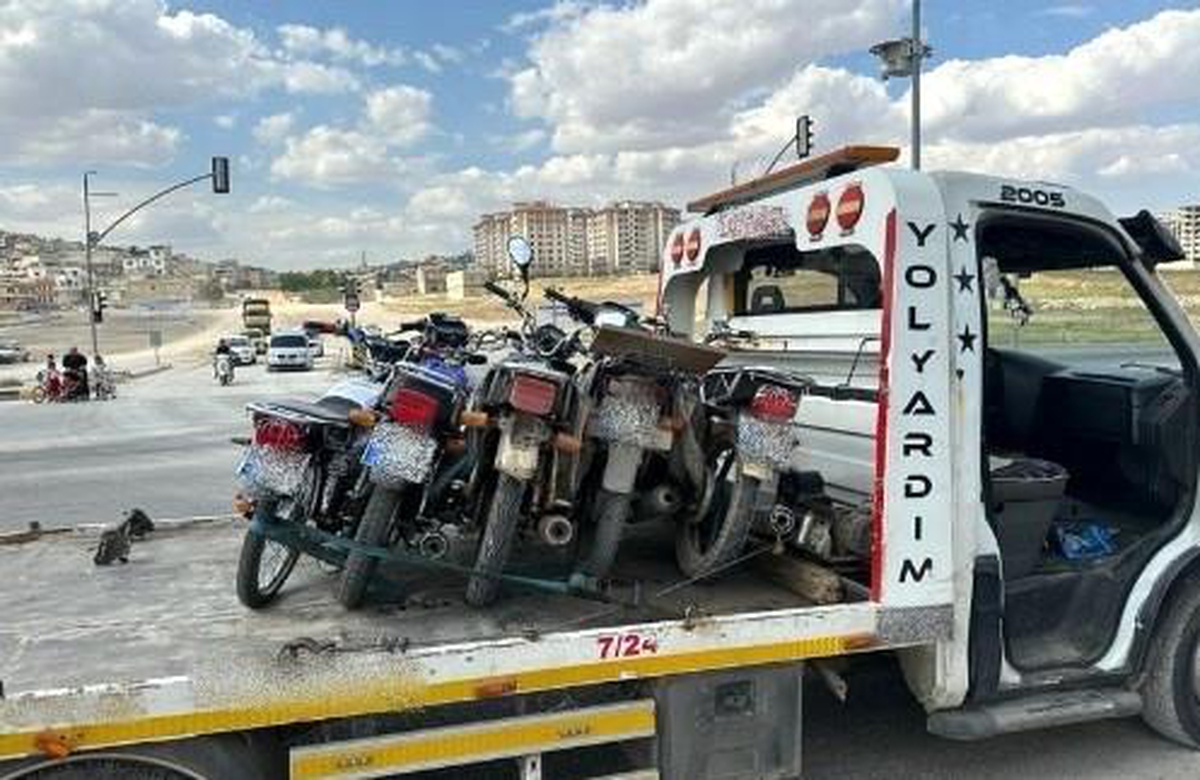 Gaziantep\'te plakasız ve tescilsiz motosikletlere yönelik trafik uygulaması yapıldı