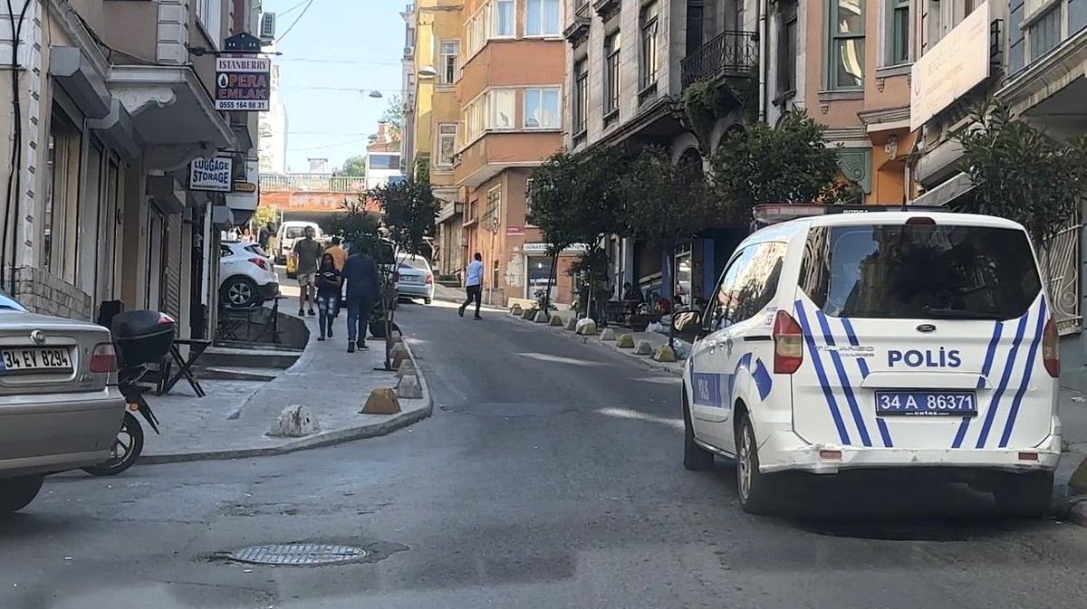 Beyoğlu\'nda silahlı saldırı: Yaşlı adam hayatını kaybetti