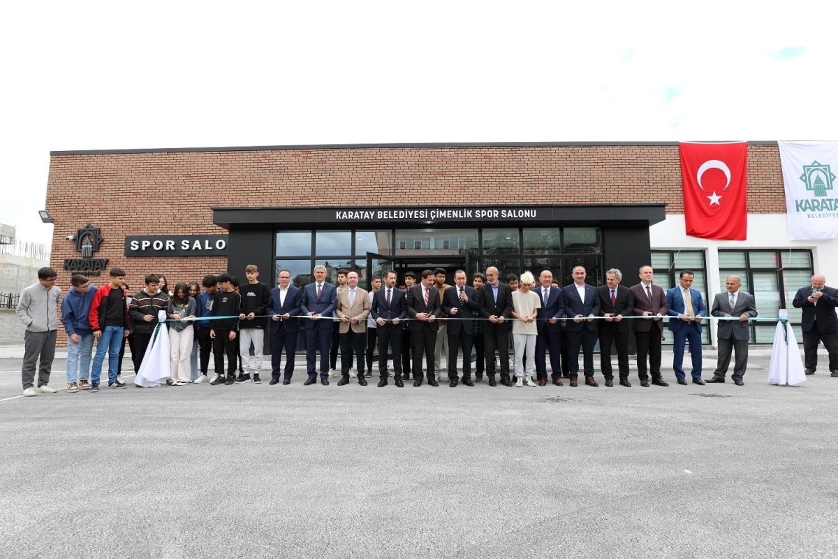 Karatay Çimenlik Kapalı Spor Salonu hizmete açıldı