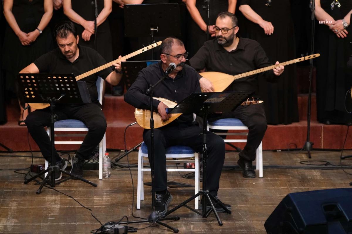 Narlıdere Dostlar Korosu, Aşık Veysel Türküleri Konseriyle Sanatseverlerle Buluştu