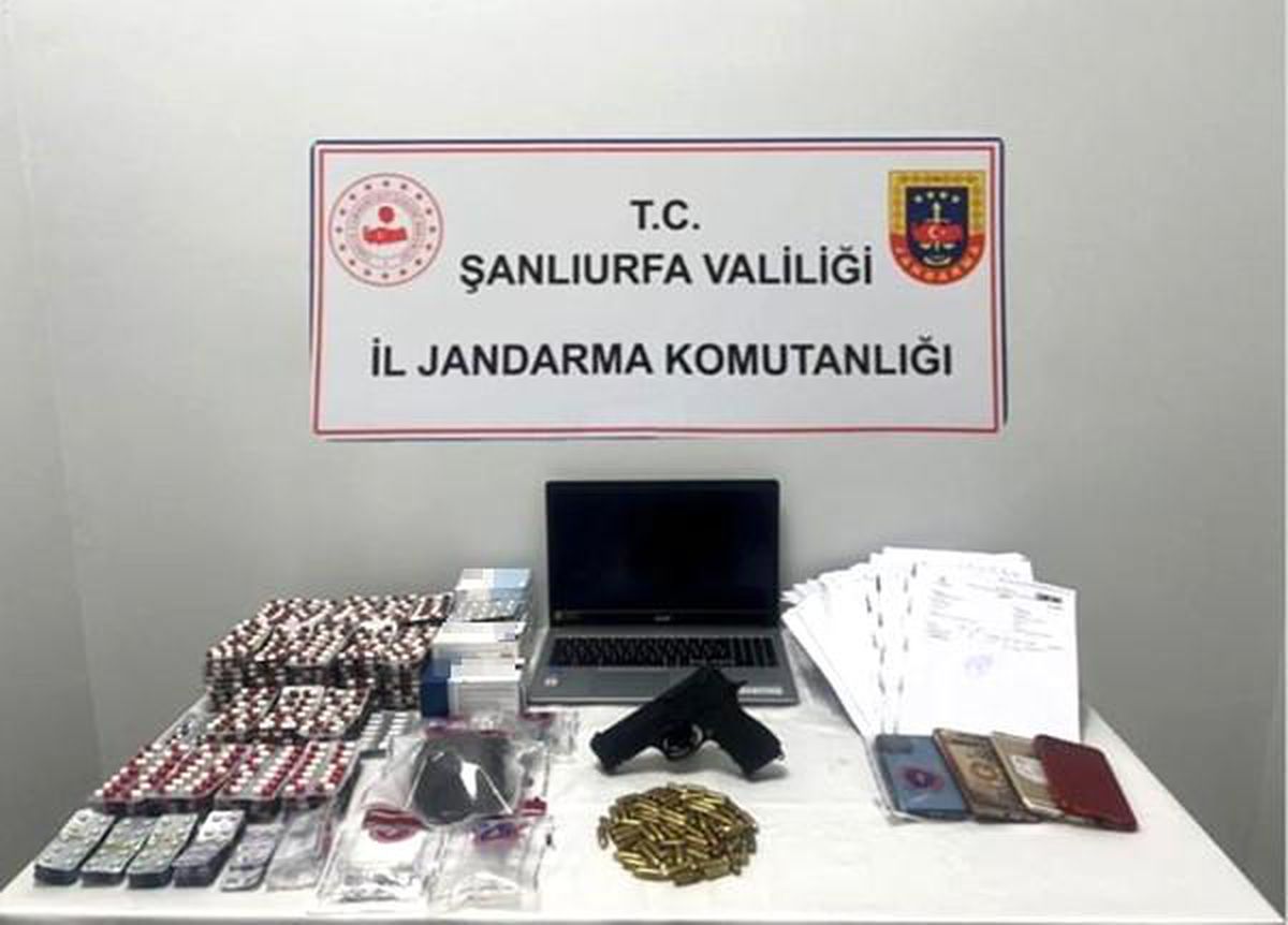 Şanlıurfa\'da yeşil reçeteye tabi ilaçları usulsüz şekilde satan 9 şüpheli gözaltına alındı