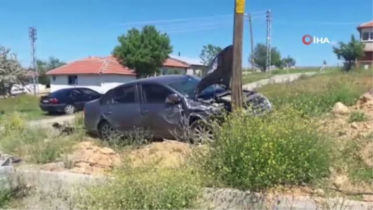 Tokat\'ta 2 aracın karıştığı kazada 3 kişi yaralandı