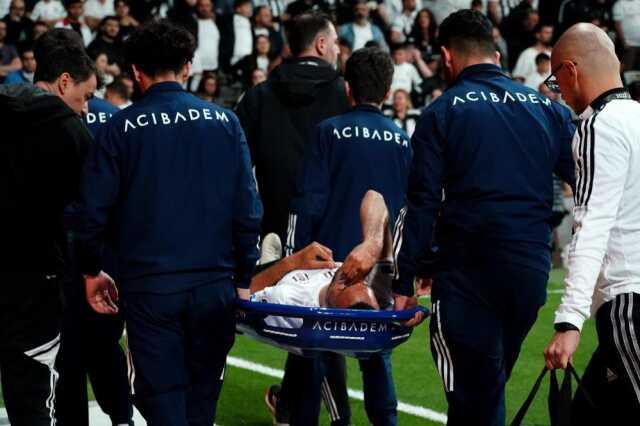 Boşuna hüngür hüngür ağlamamış! Cenk Tosun'un aylarca sahalara adım atamayacak