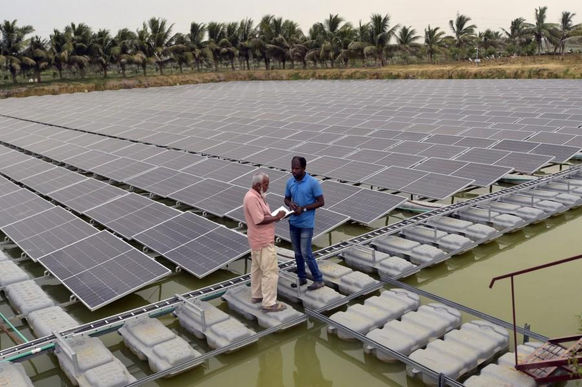 Bangladeş\'in İlk Yüzer Güneş Enerjisi Santrali Ulusal Şebekeye Bağlandı