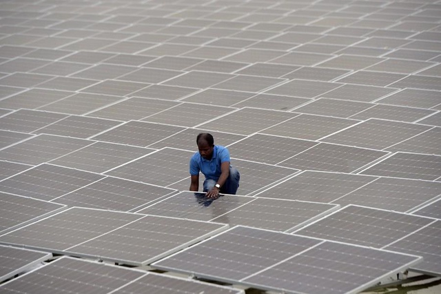 Bangladeş'in İlk Yüzer Güneş Enerjisi Santrali Ulusal Şebekeye Bağlandı