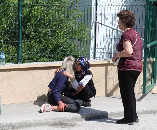 Burdur''da dehşet: Asansörde Kafası Sıkışan Yaşlı Kadın Hayatını Kaybetti