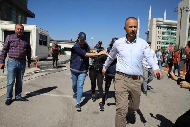 Cesedi derin dondurucuda bulunan kız çocuğunun duruşmasında tutuklular anneyi suçladı