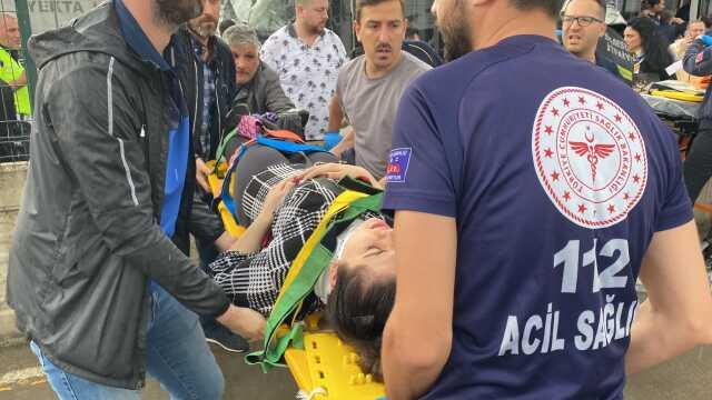 Son Dakika! Samsun'da iki tramvay kafa kafaya çarpıştı: 20'den fazla yaralı var