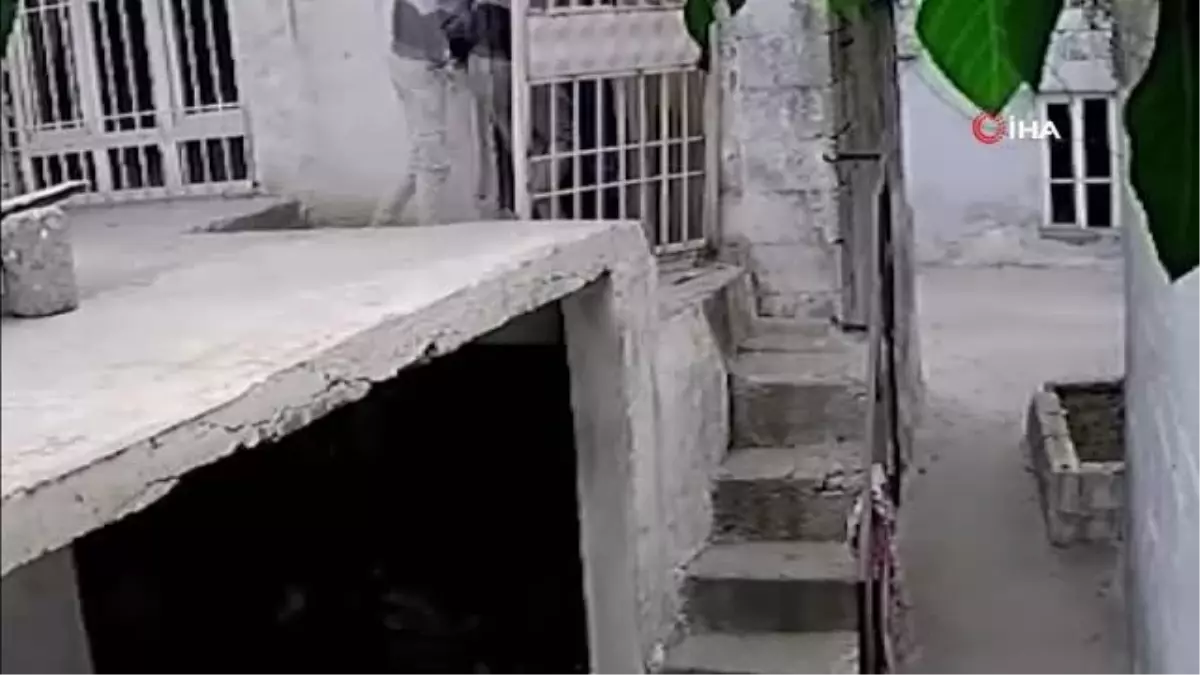 Gaziantep\'te Evden Hırsızlık Anı Kamerada Yakalandı