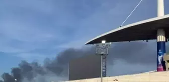 İstanbul'daki Şampiyonlar Ligi finali öncesi büyük panik! Stat çevresinde yangın çıktı, dumanlar her yeri kapladı