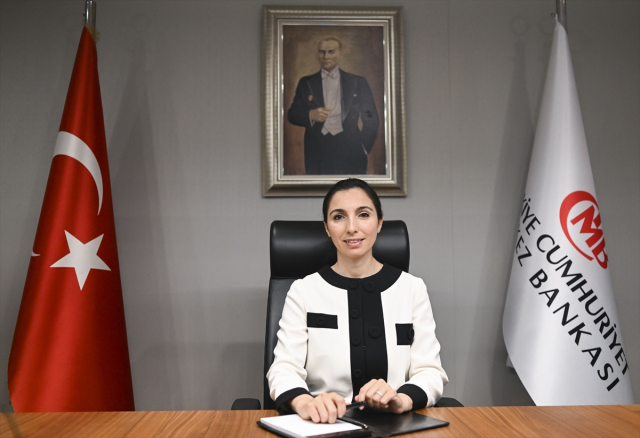 Merkez Bankası'nın yeni Başkanı Hafize Gaye Erkan'ın makam odasından ilk fotoğrafı