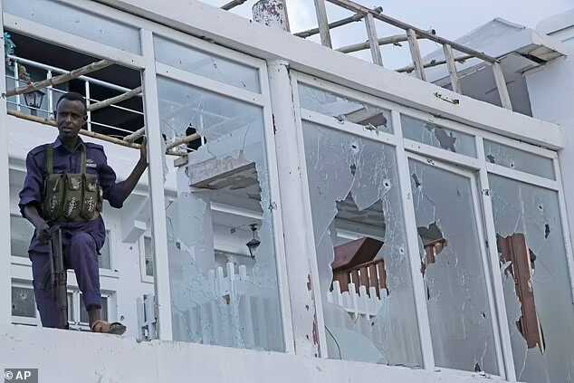 Somali'deki sahil otelindeki El Kaide saldırısı: 6 Sivil Ölü, 10 Yaralı