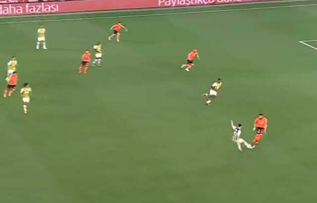 50'inci saniyede öne geçtiler! Hatayı affetmeyen Arda Güler'den Batshuayi'ye harika asist 50'inci saniyede öne geçtiler! Hatayı affetmeyen Arda Güler'den Batshuayi'ye harika asist