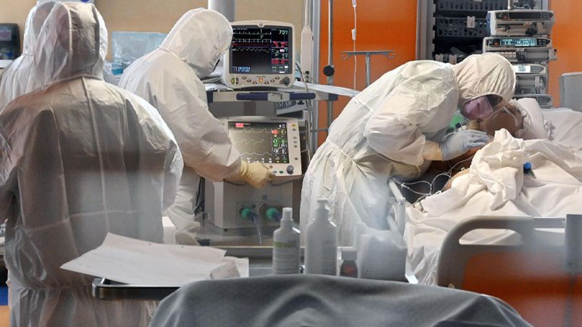 Koronavirüs aşıları miyokardit riskini artırıyor