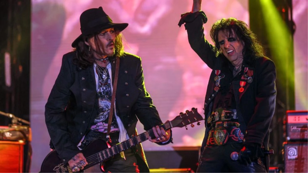 Johnny Depp, Hollywood Vampires grubuyla Türkiye\'deki hayranlarıyla buluştu