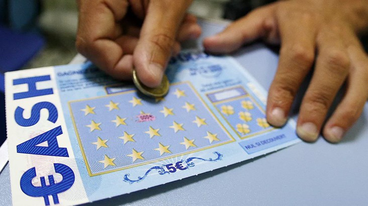 Ukraynalı genç, 5 avroluk kazı kazandan 500 bin avroluk ikramiye kazandı