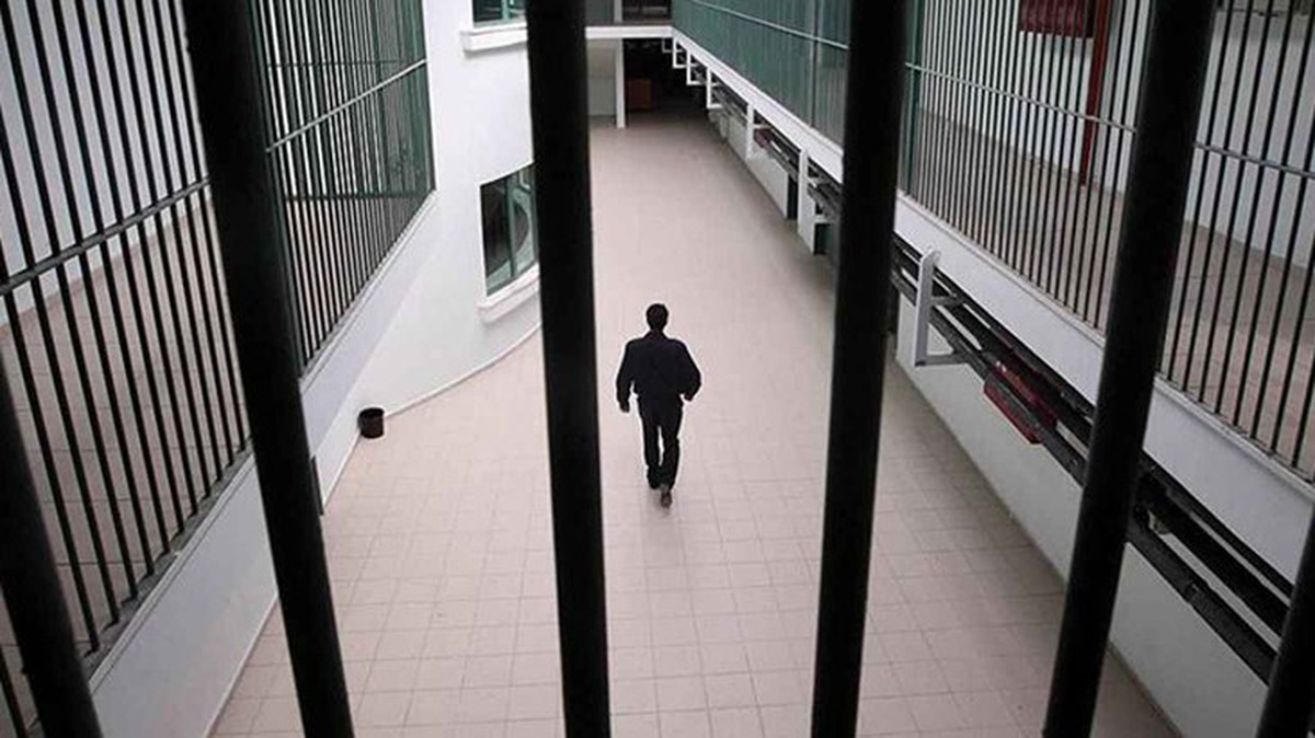 Belçika\'da hem mahkumlar hem cezaevi çalışanları aynı gerekçeyle greve gitti