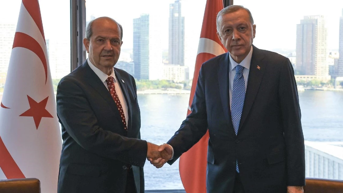 Cumhurbaşkanı Erdoğan, KKTC Cumhurbaşkanı Tatar ile baş başa görüştü