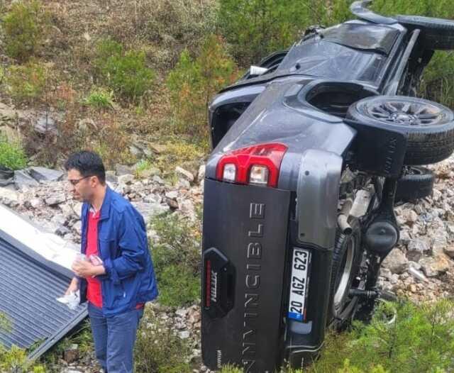 Eski Ekonomi Bakanı Nihat Zeybekci trafik kazası geçirdi