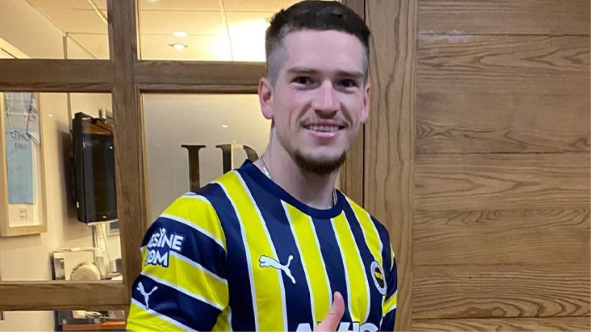 Fenerbahçe, Ryan Kent\'i resmen renklerine bağladı