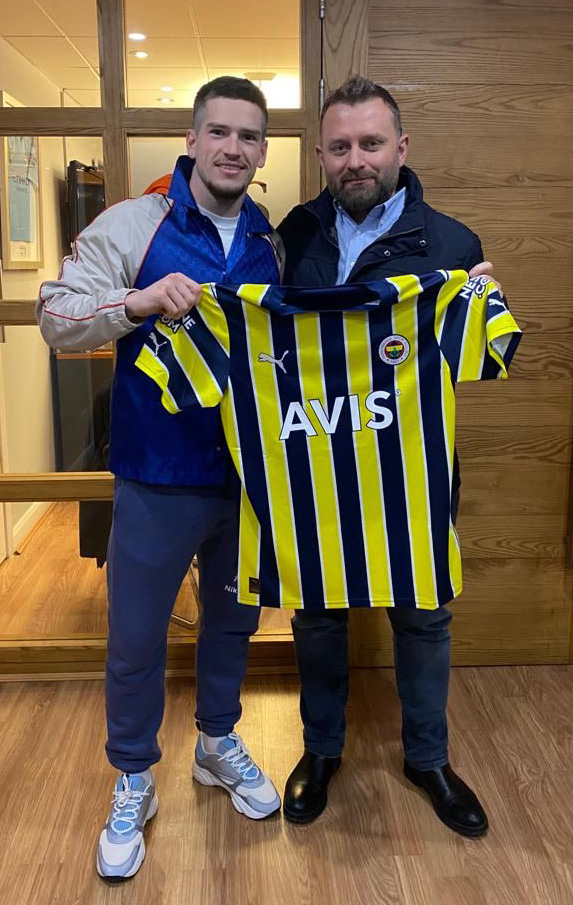 Son Dakika: Fenerbahçe'den sezonun ilk transferi! Ryan Kent resmen imzayı attı