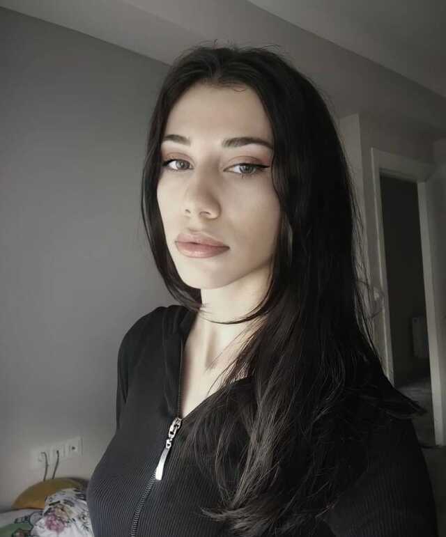 Ayşenur'u başına 4 kez ateş ederek öldüren sevgilisinden dalga geçer gibi savunma: Kazayla oldu Ayşenur'u başına 4 kez ateş ederek öldüren sevgilisinden dalga geçer gibi savunma: Kazayla oldu