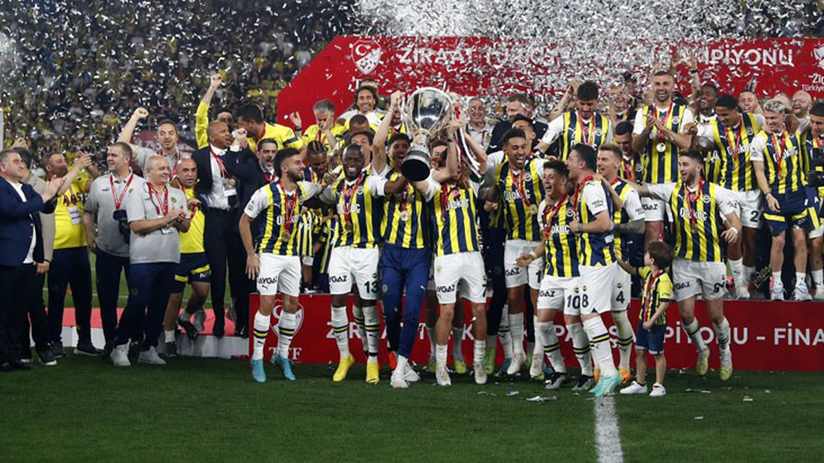 Fenerbahçe, 5 yıldızlı forma ile çıktığı için PFDK\'ya sevk edildi