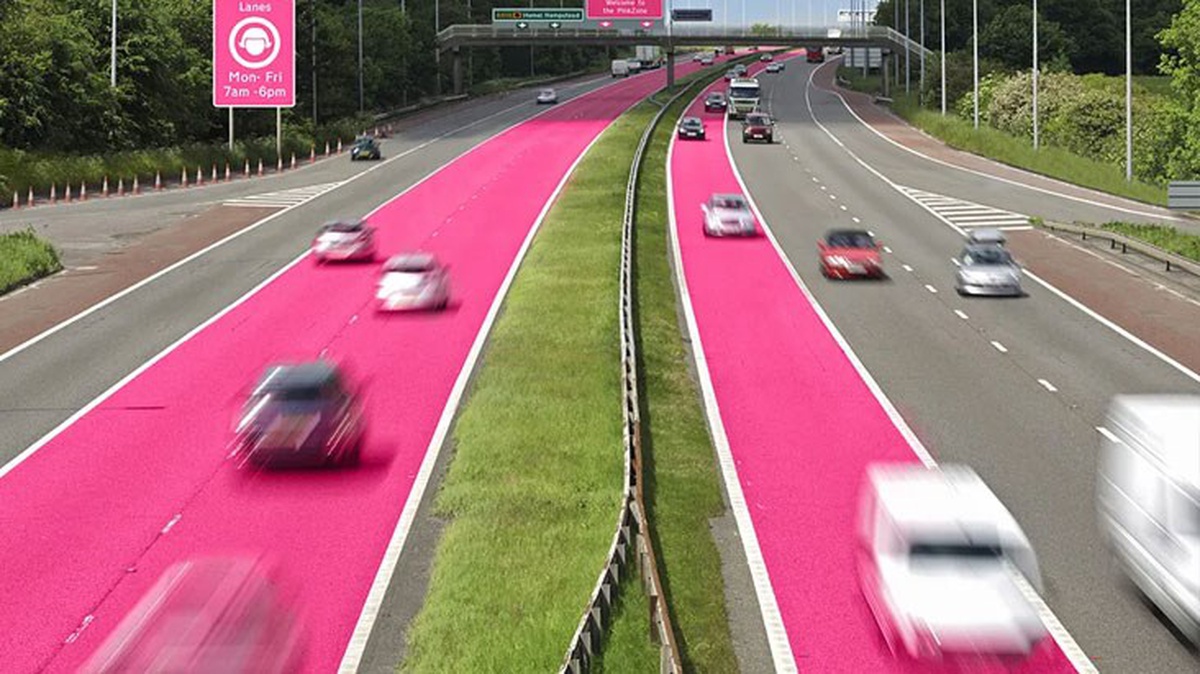 Endonezya\'da Kadınlara Özel Pembe Yol İddiası Yalan Çıktı