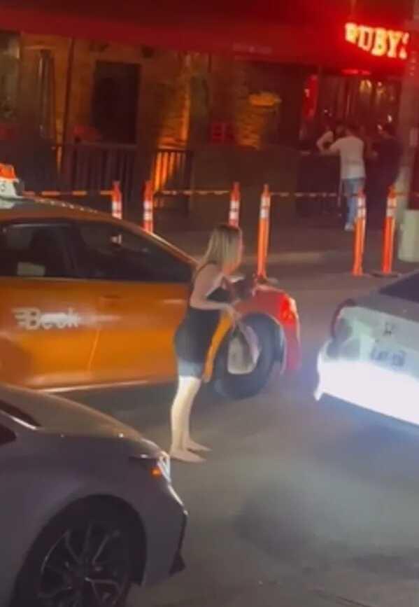 Kendini kaybeden kadın, halka açık alanda elbisesini indirip tuvaletini yaptı