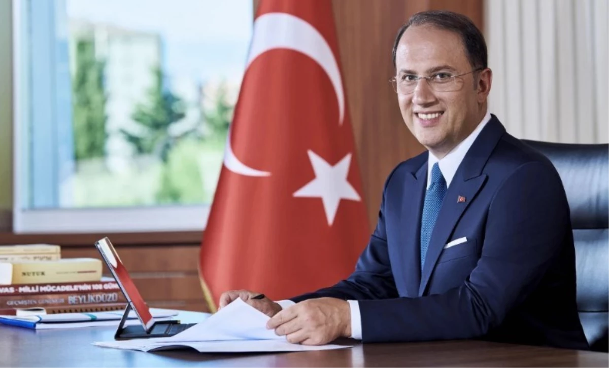 Mehmet Murat Çalık kimdir? Beylikdüzü Belediye Başkanı hangi partiden?