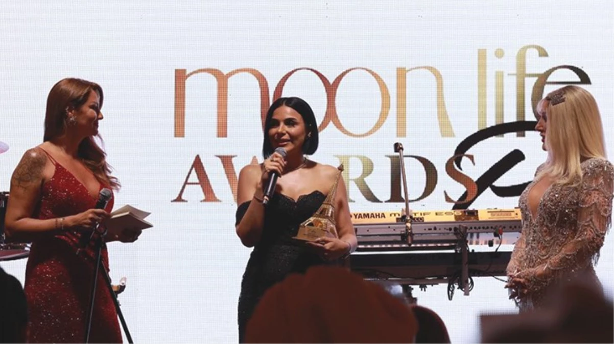 Nuray Yıldız, Paris\'te Yılın En İyi Genç Kadın Yatırımcısı Ödülünü Aldı