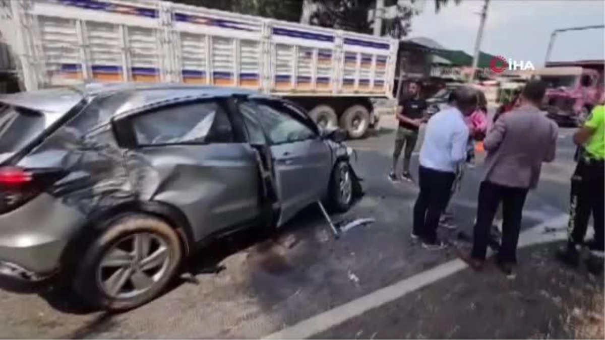 Muğla\'da Ambulans ve Özel Araç Kaza Yaptı: 6 Yaralı